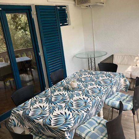 Guesthouse Vila Ruzmarin Zdrelac Luaran gambar