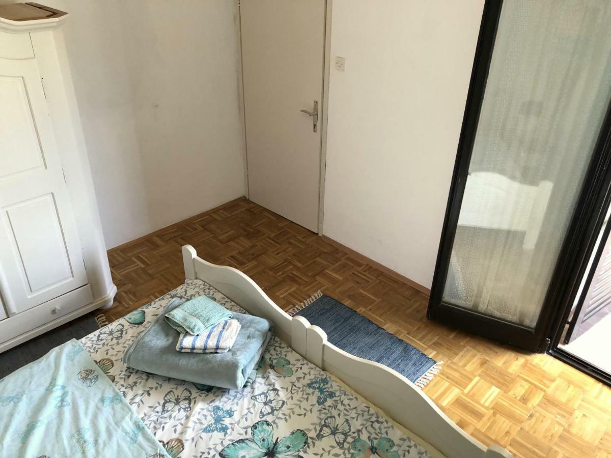 Guesthouse Vila Ruzmarin Zdrelac Luaran gambar