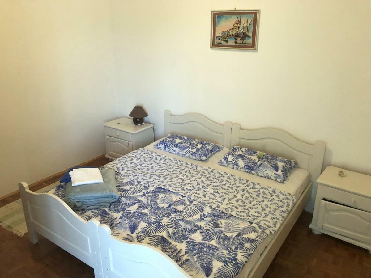 Guesthouse Vila Ruzmarin Zdrelac Luaran gambar