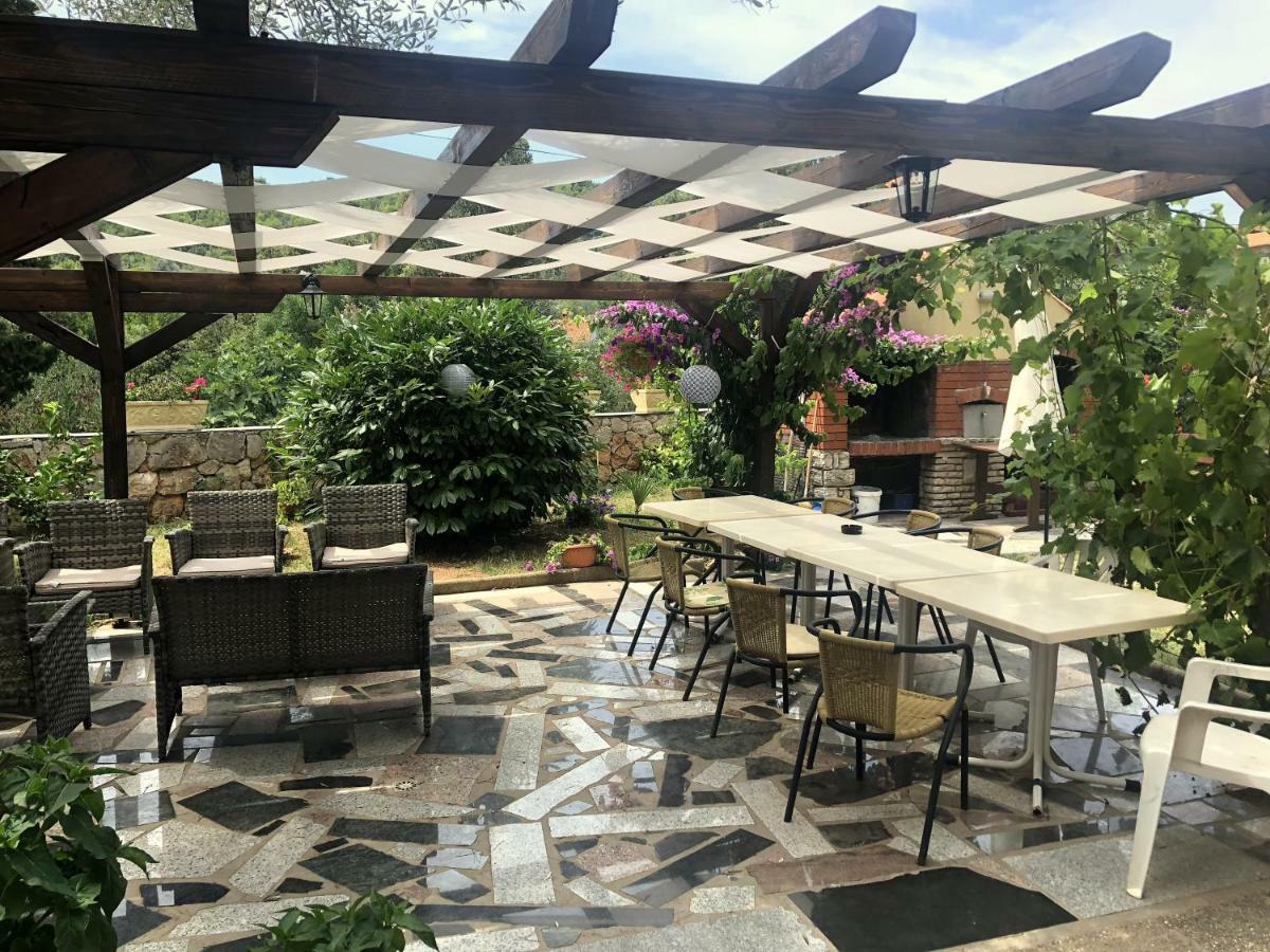 Guesthouse Vila Ruzmarin Zdrelac Luaran gambar