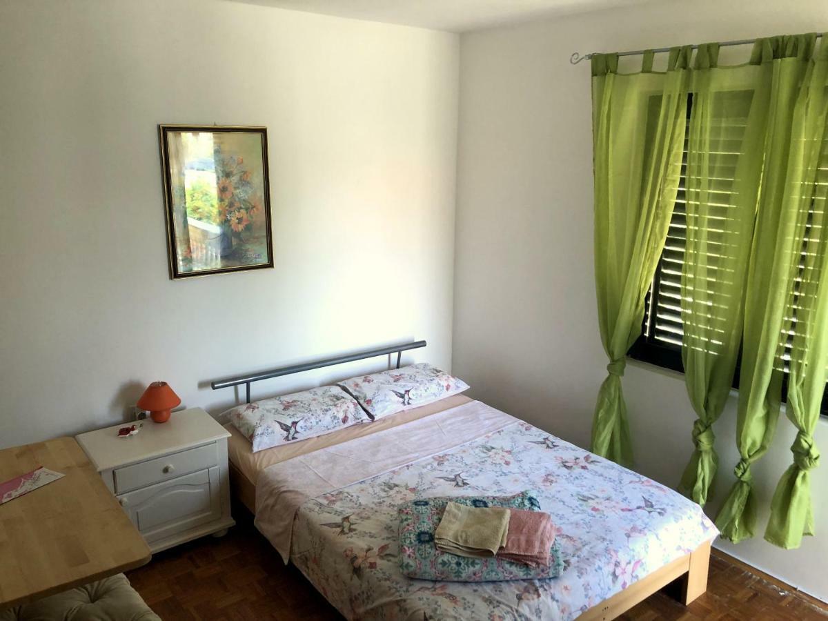 Guesthouse Vila Ruzmarin Zdrelac Luaran gambar
